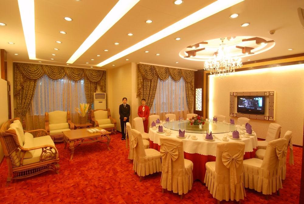 New Century Hotel Yangshuo Dış mekan fotoğraf