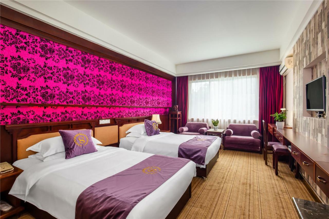 New Century Hotel Yangshuo Dış mekan fotoğraf
