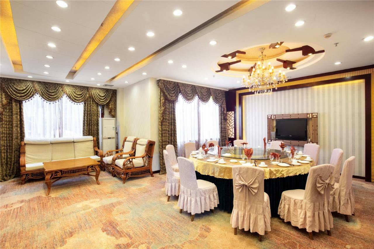 New Century Hotel Yangshuo Dış mekan fotoğraf