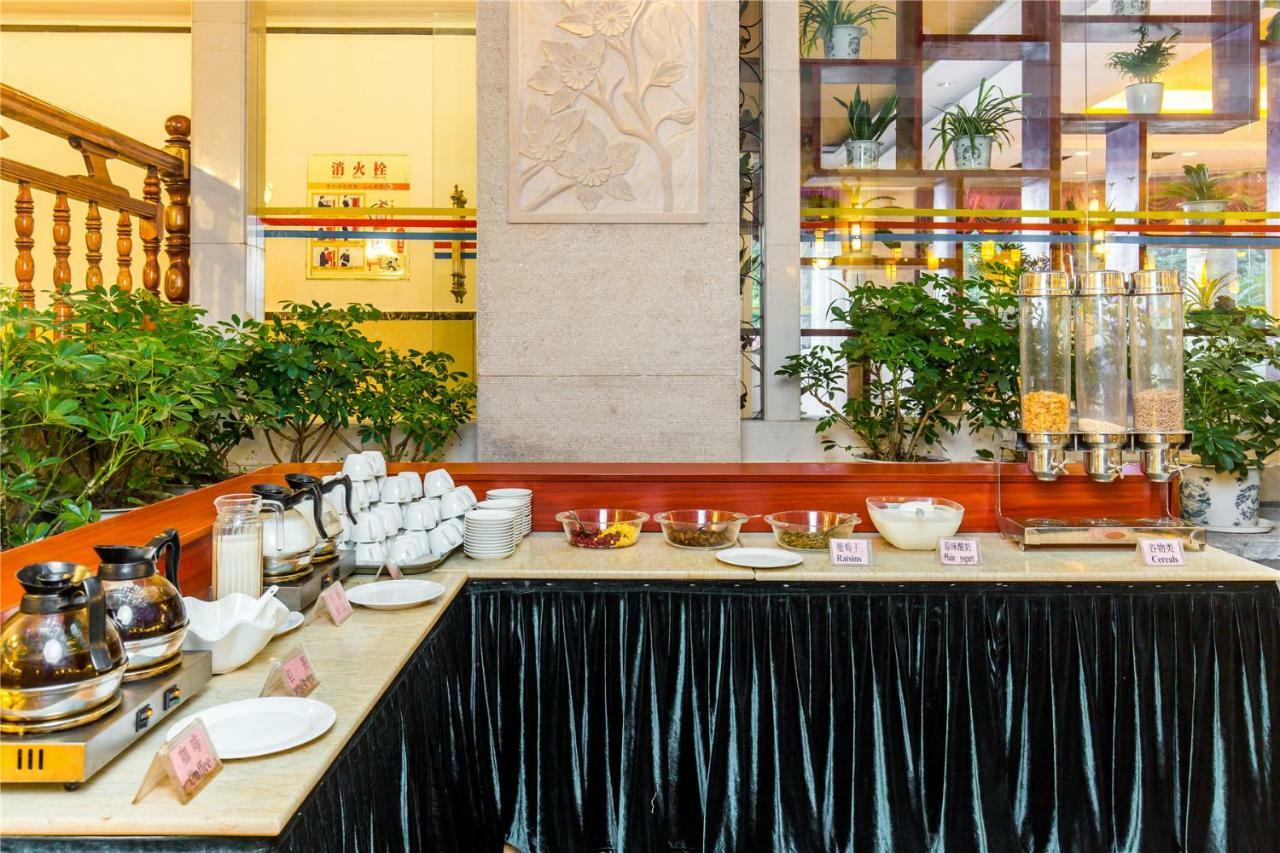 New Century Hotel Yangshuo Dış mekan fotoğraf