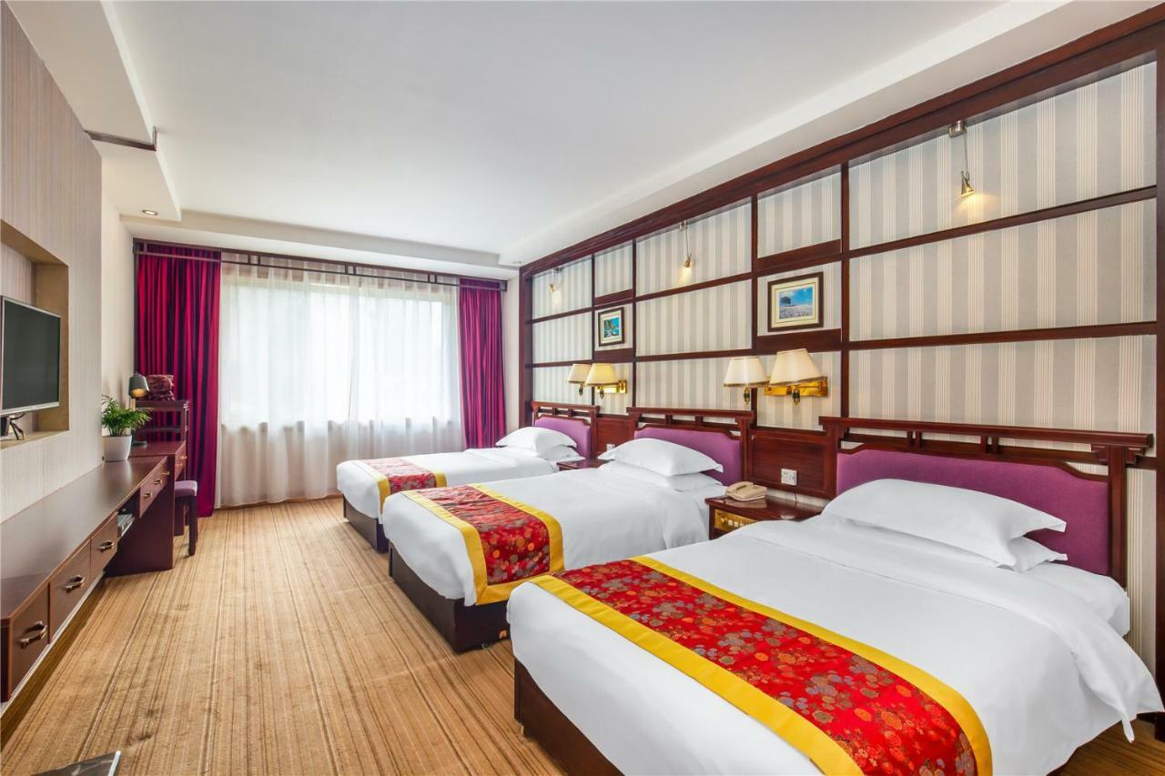 New Century Hotel Yangshuo Dış mekan fotoğraf