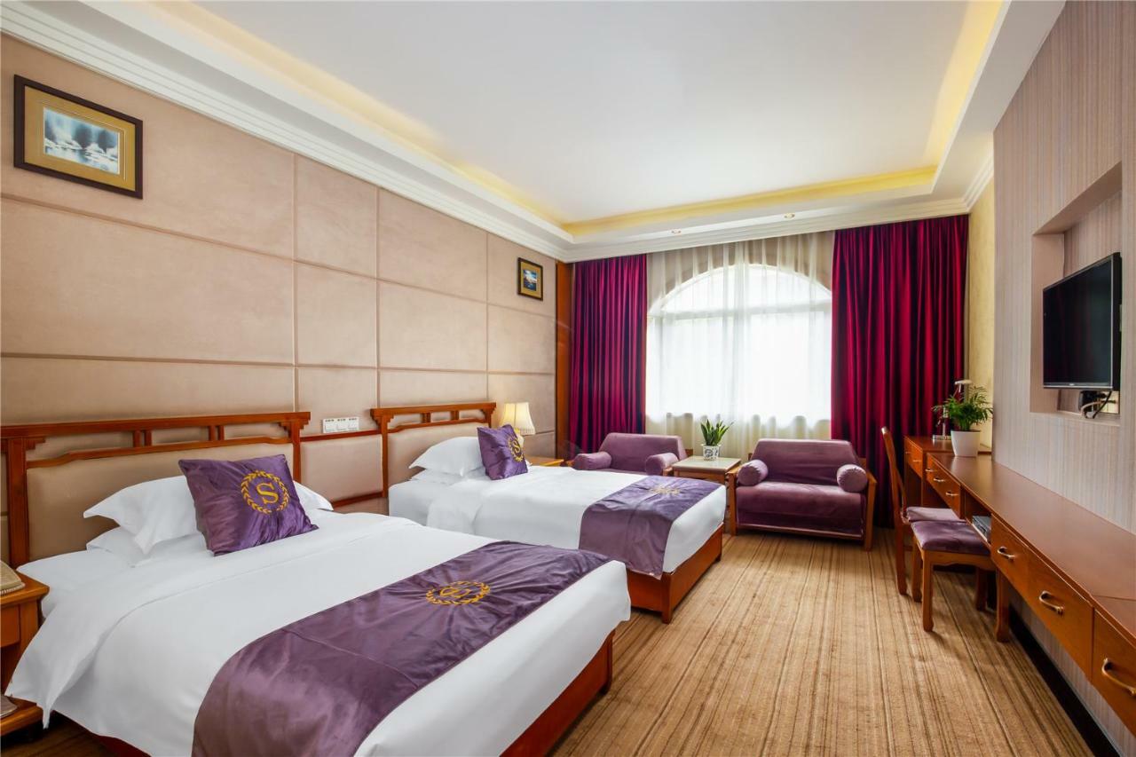New Century Hotel Yangshuo Dış mekan fotoğraf